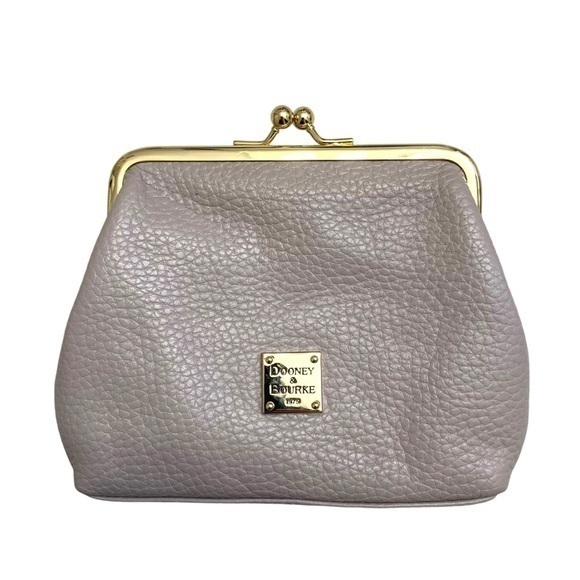 Dooney & Bourke gray pebbled leather kisslock clutch - Picture 1 of 7